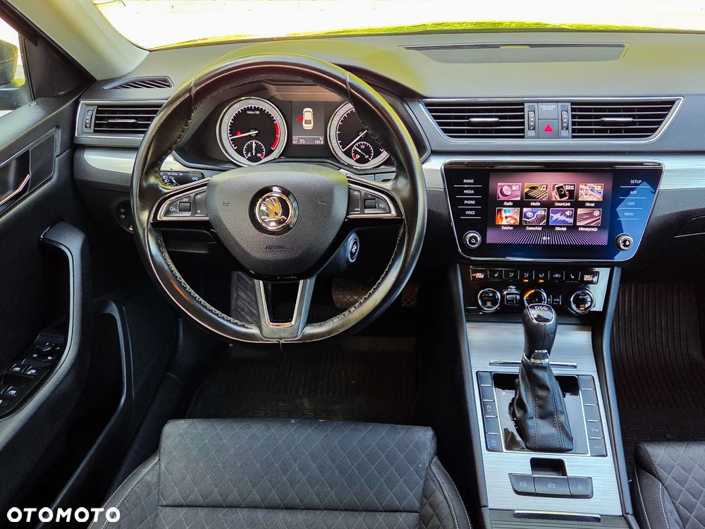 Skoda Superb 2.0 TSI Ambition DSG - 6