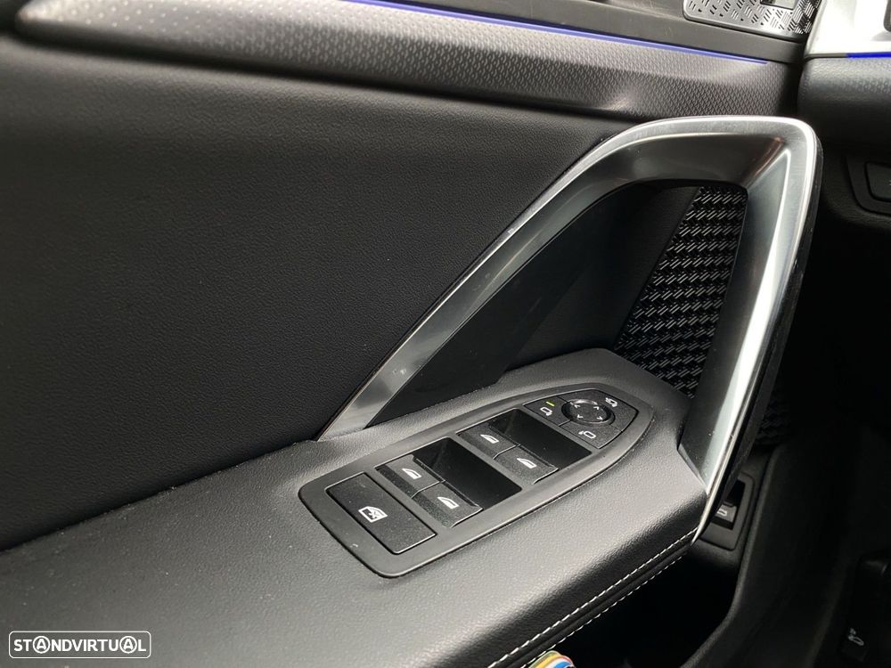 BMW iX1 eDrive20 Pack Desportivo M Pro - 17