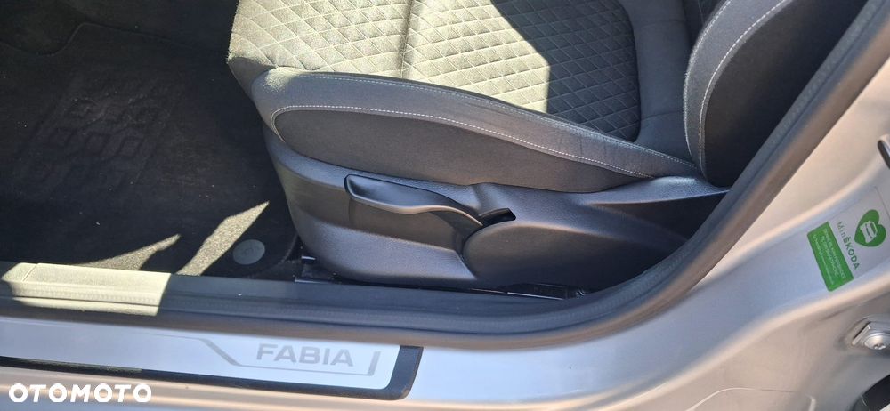 Skoda Fabia - 10