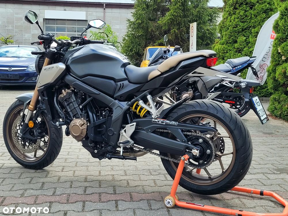Honda CB - 27