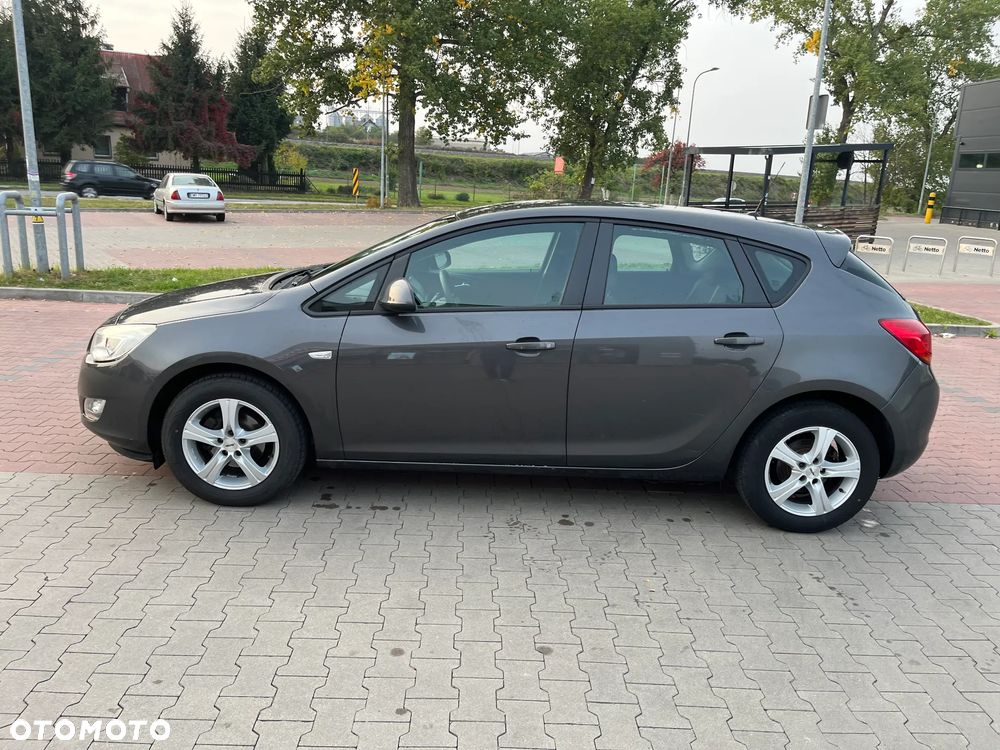 Opel Astra - 4