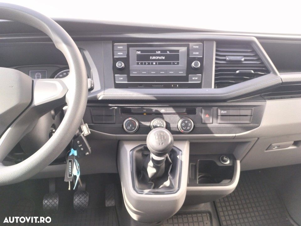 Volkswagen Transporter - 12