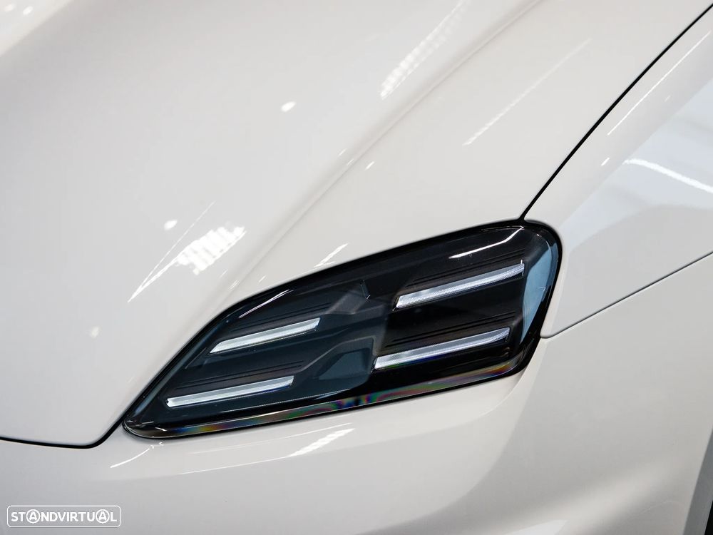 Porsche Macan Electric - 15