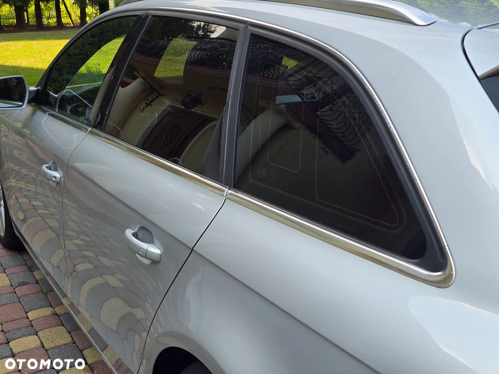 Audi A4 Avant - 14