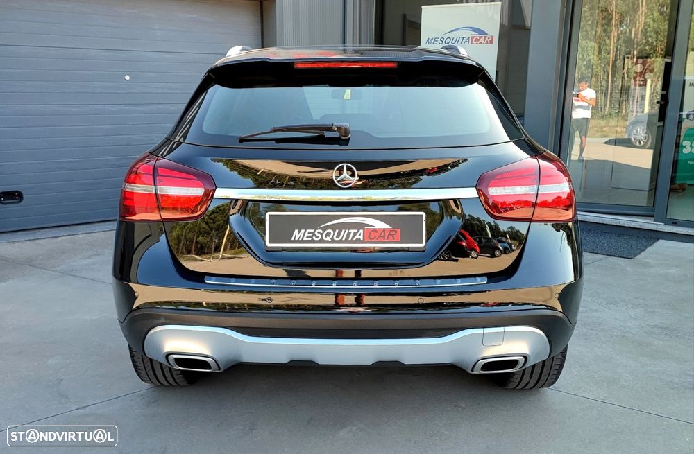 Mercedes-Benz GLA 180 d Urban - 4