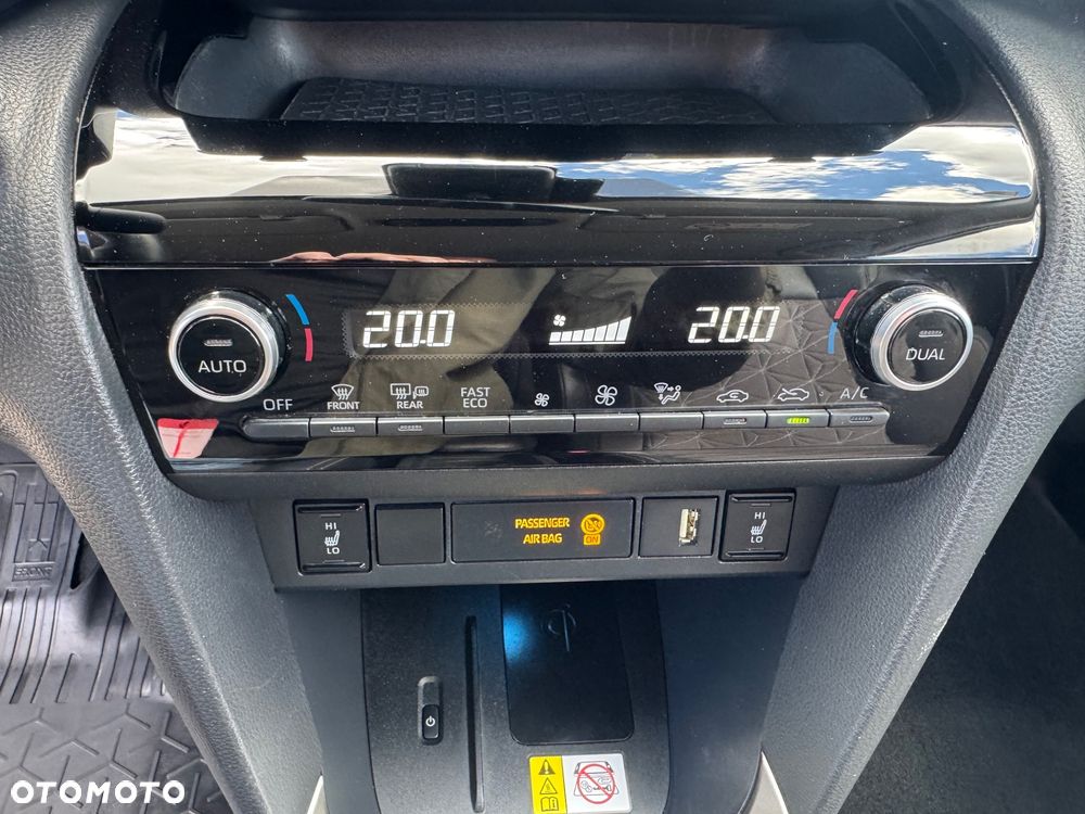 Toyota Yaris Cross Hybrid 1.5 Executive - 28