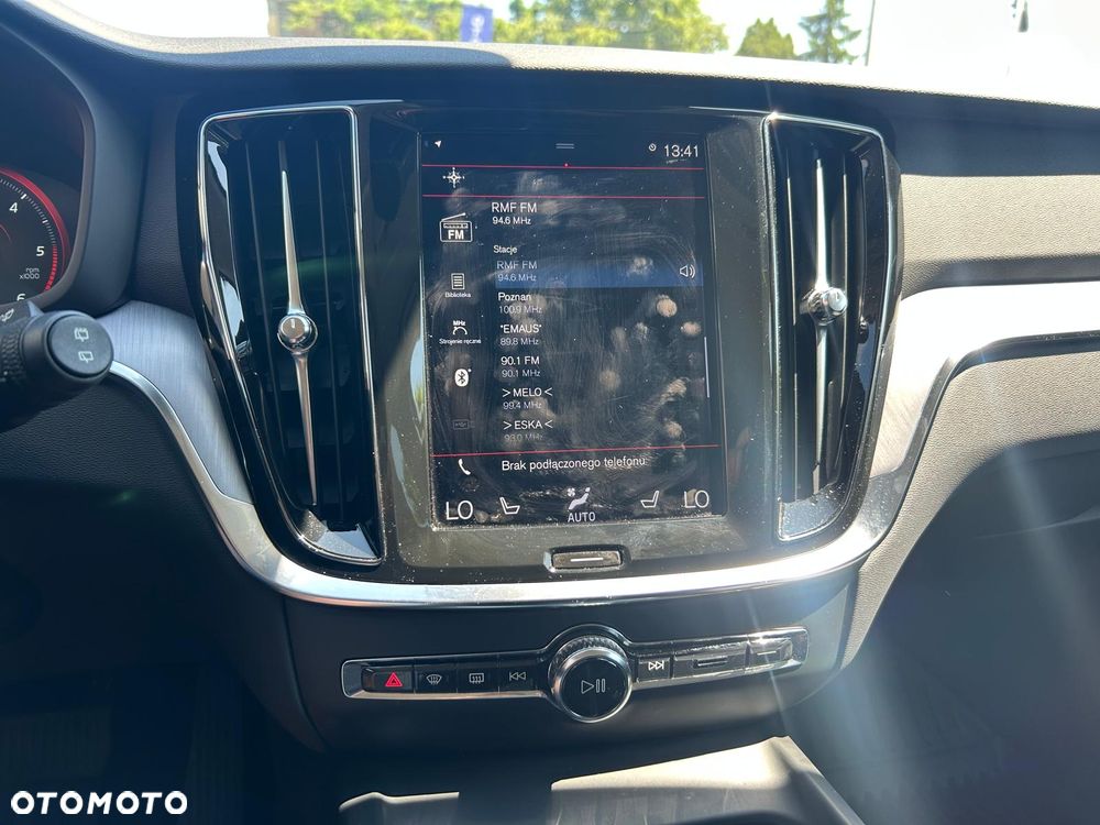 Volvo V60 B4 D Plus Dark - 27