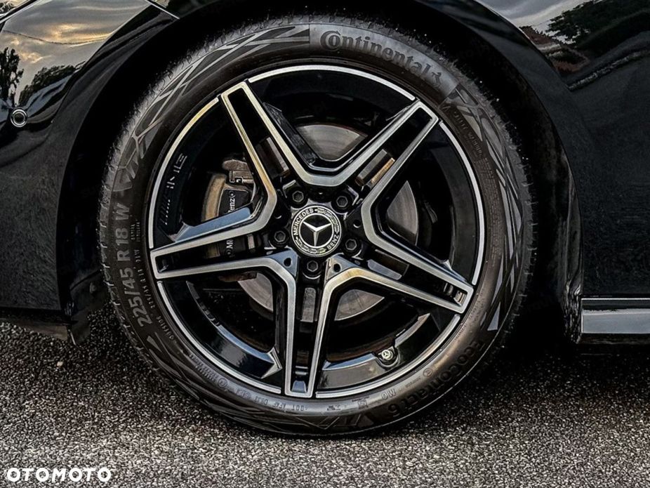 Mercedes-Benz CLA - 13