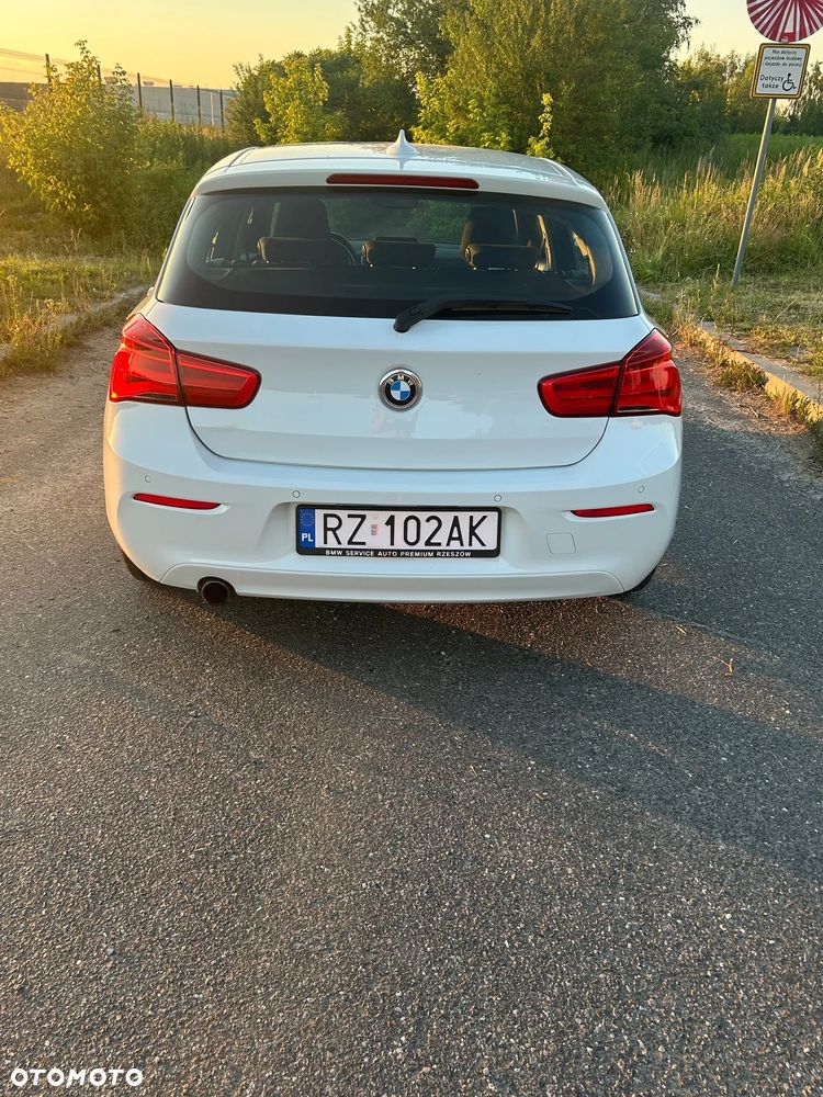 BMW Seria 1 116i - 5