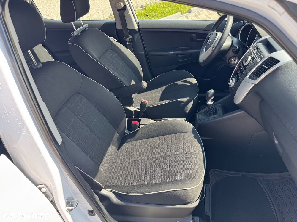 Kia Venga 1.4 M - 11