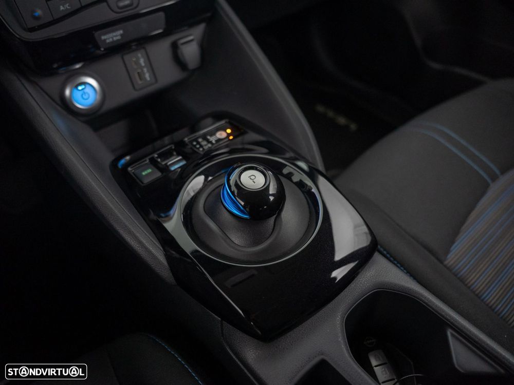 Nissan Leaf N-Connecta - 23