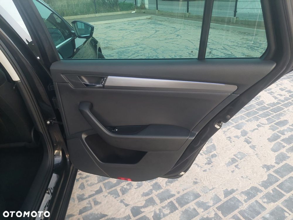 Skoda Superb 2.0 TDI Style DSG7 - 20