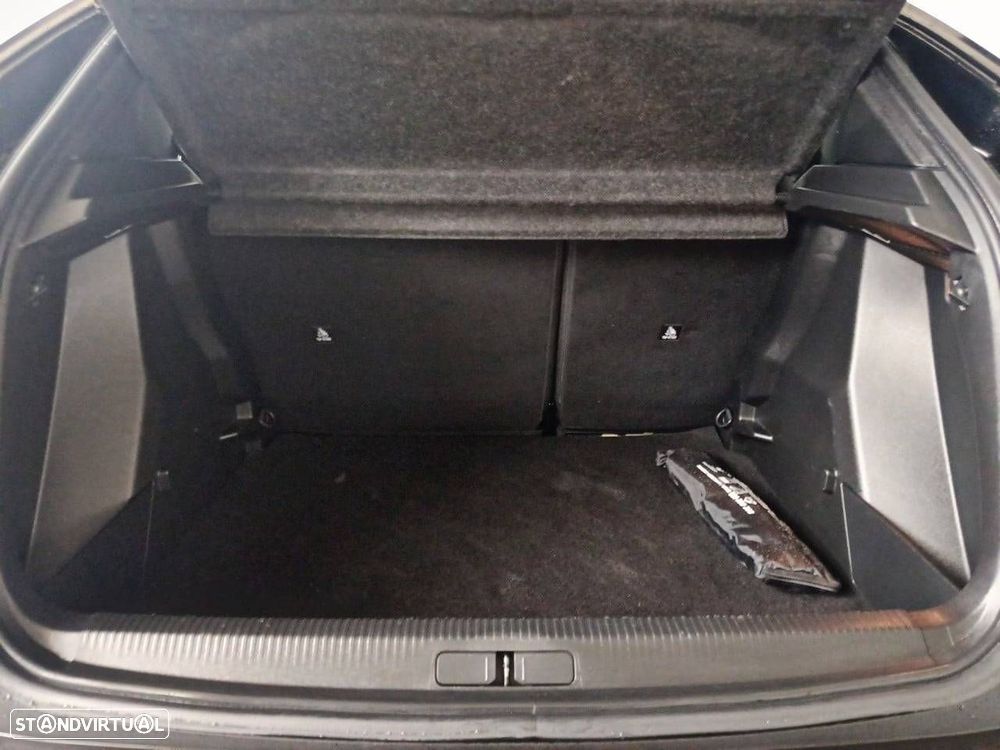 Peugeot 2008 1.2 PureTech Style - 6