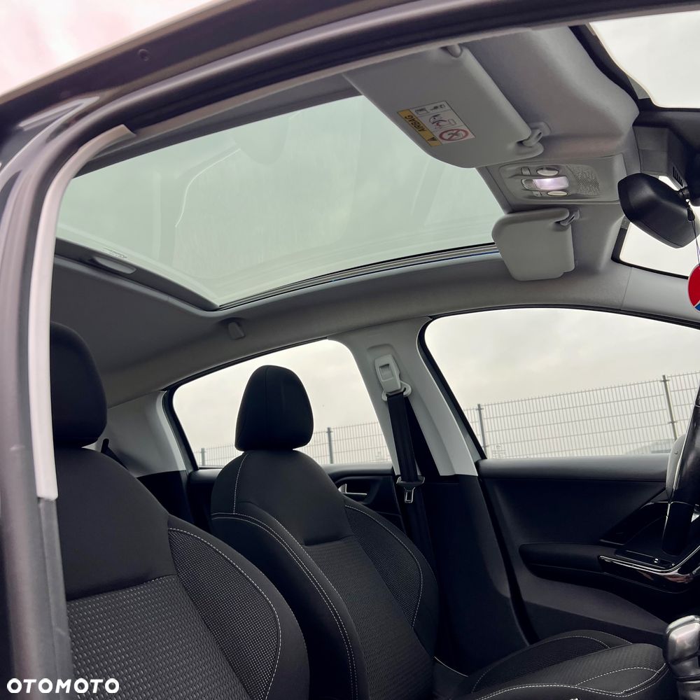 Peugeot 208 82 PureTech Style - 29