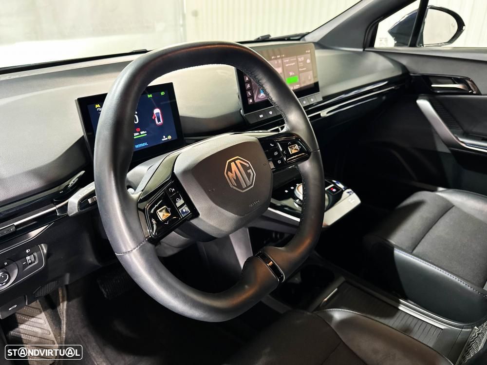 MG MG4 64 kWh Luxury - 19