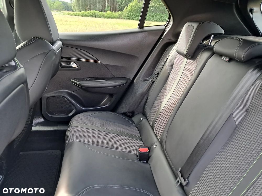 Peugeot 2008 1.2 PureTech GT S&S EAT8 - 11