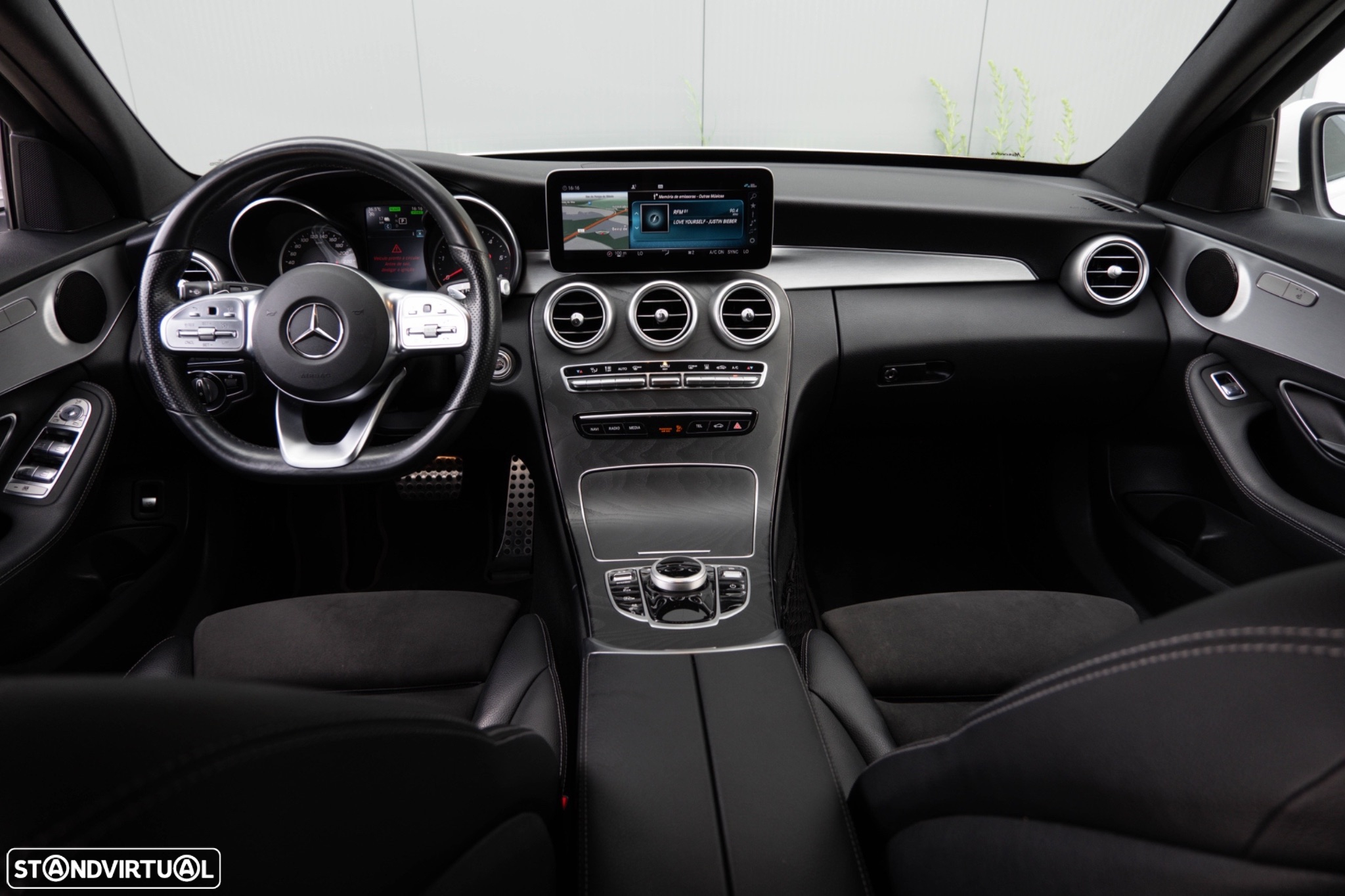 Mercedes-Benz C 300 BlueTEC Hybrid AMG Line - 30