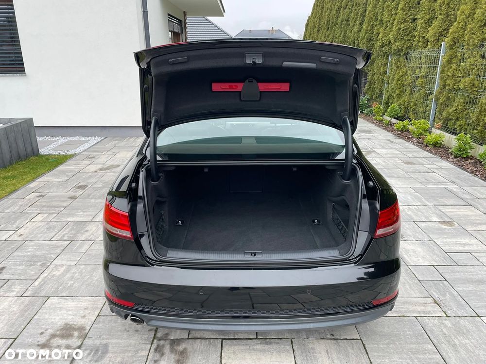 Audi A4 Limousine - 20