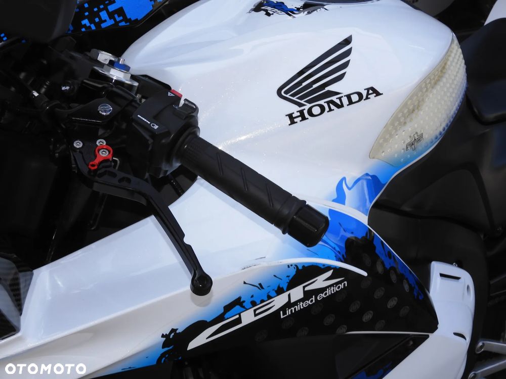 Honda CBR - 24