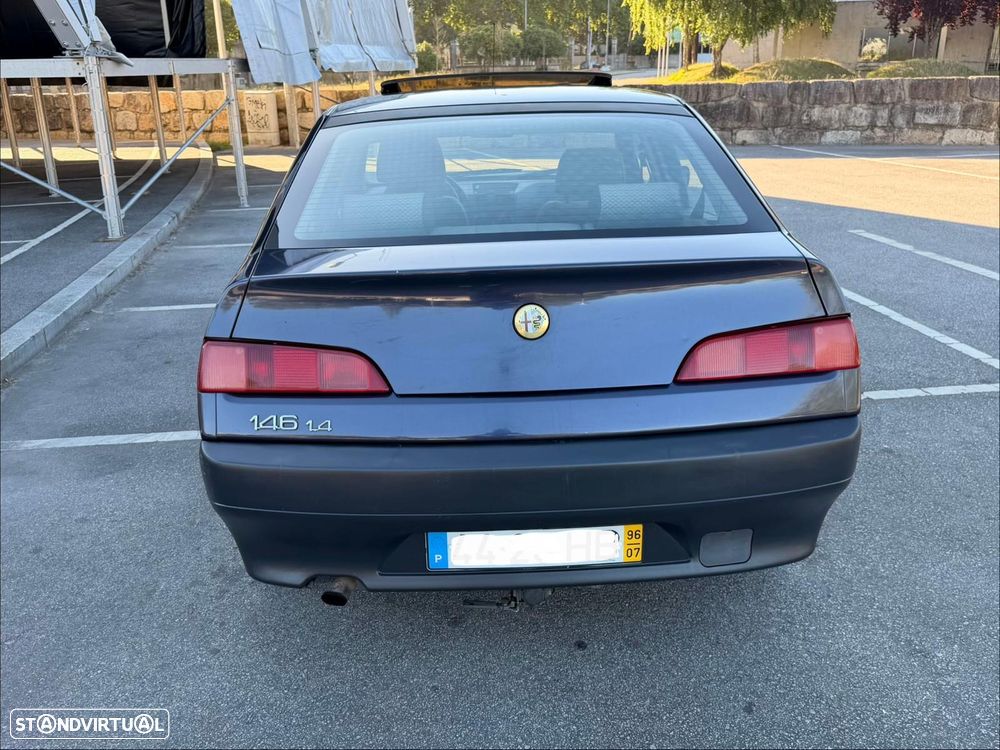 Alfa Romeo 146 1.4 Image - 6