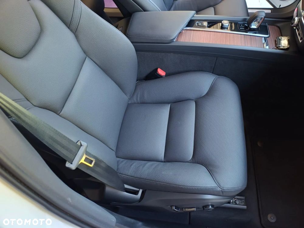 Volvo XC 60 B5 B AWD Plus Dark - 13