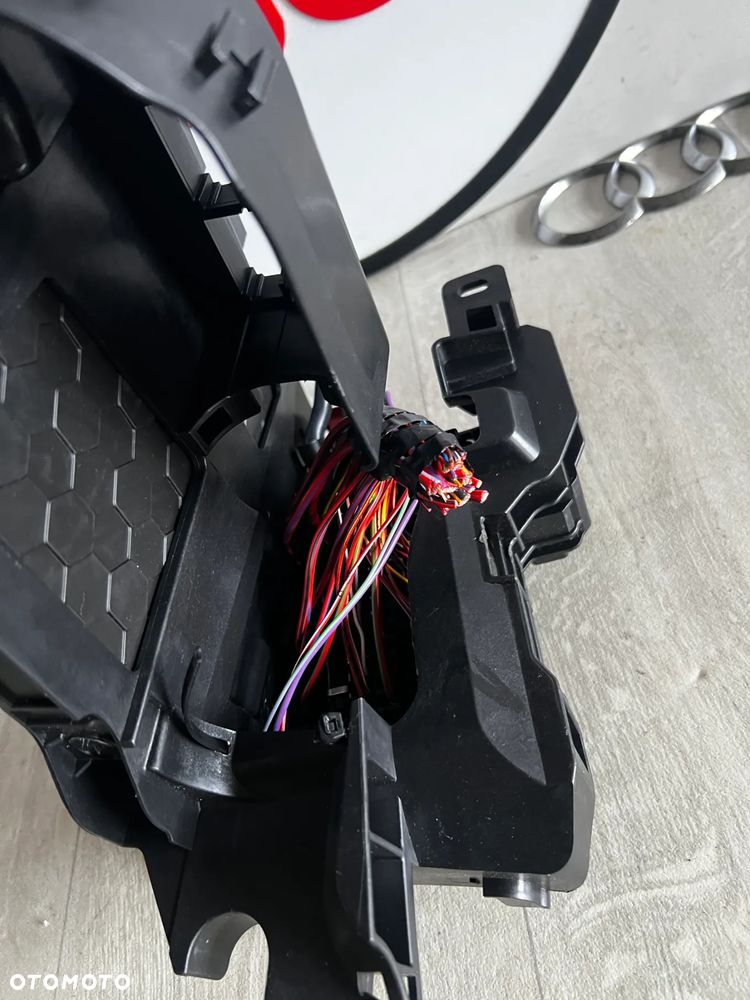 MODUŁ STEROWNIK KOMFORTU SKRZYNKA BEZPIECZNIKÓW AUDI A3 8Y VW GOLF VIII 19- 5WA937086Q 5WA937615 - 4
