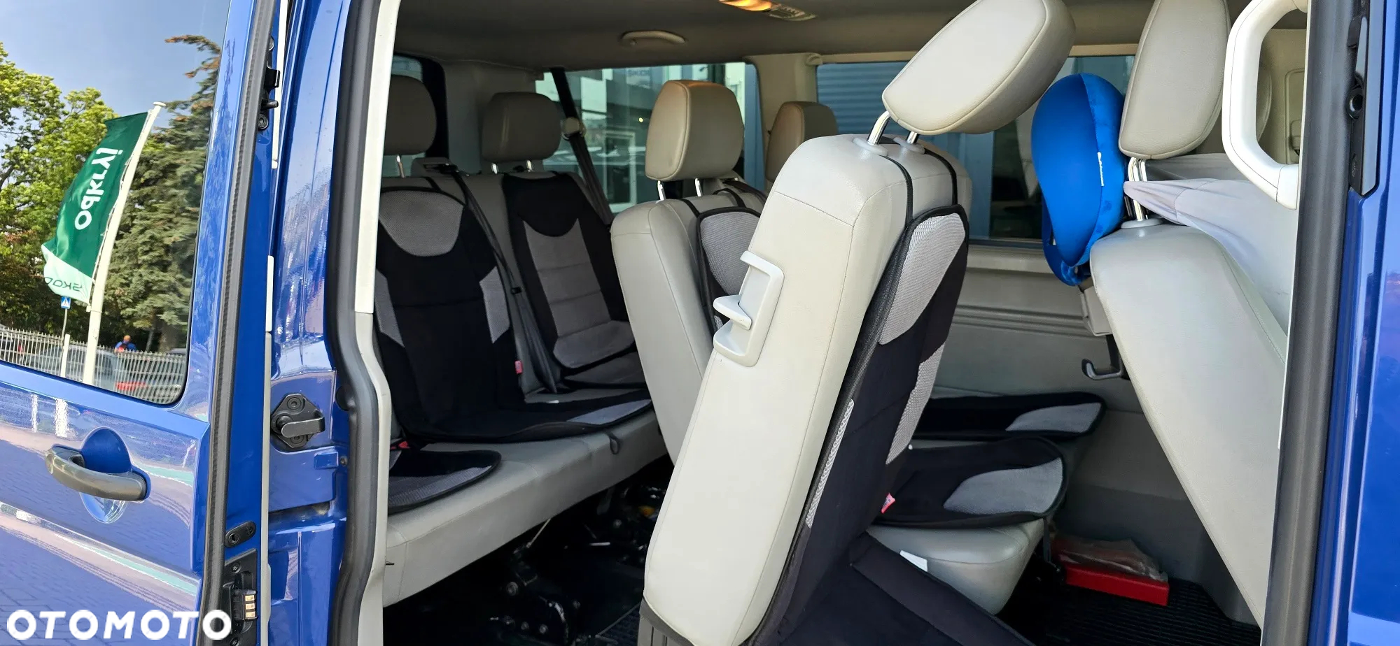 Volkswagen Caravelle - 13