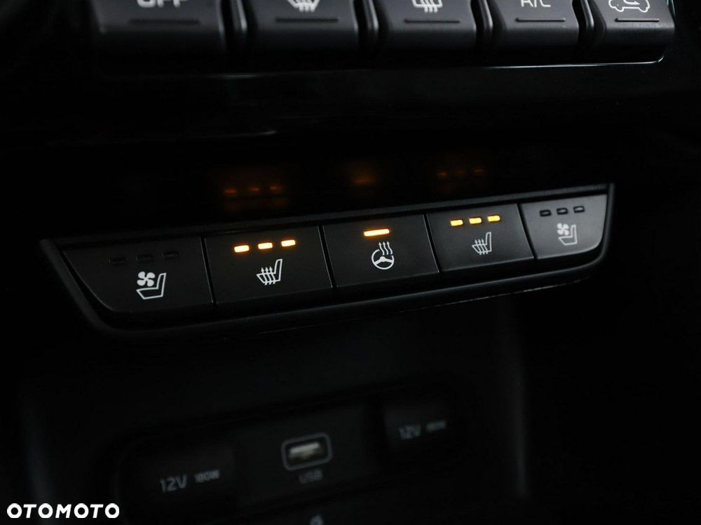 Kia Sportage 1.6 T-GDI AWD DCT PLATINUM - 28