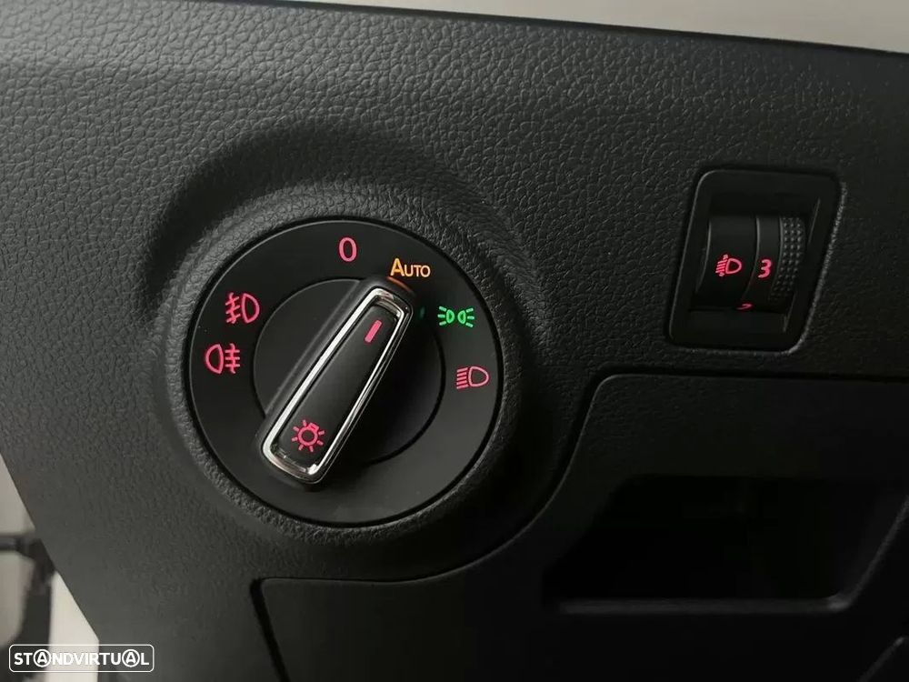 SEAT Arona 1.0 TGI XCELLENCE - 36