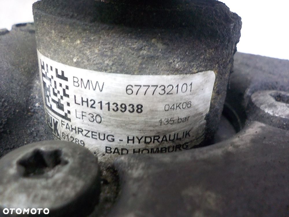 BMW 5 (E60) 2.5 B POMPA WSPOMAGANIA 677732101 - 2