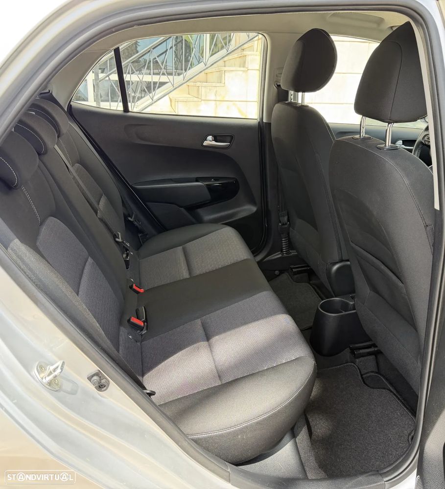 Kia Picanto 1.0 CVVT Urban AMT - 23