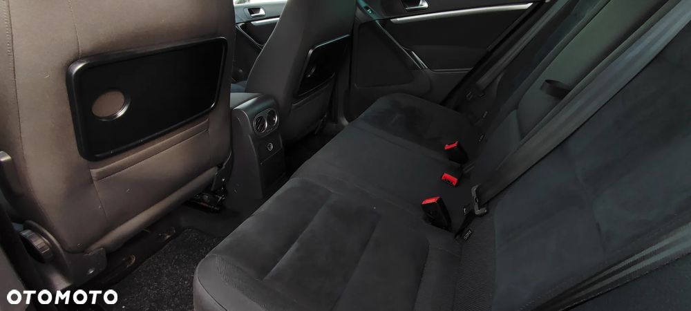 Volkswagen Tiguan - 28