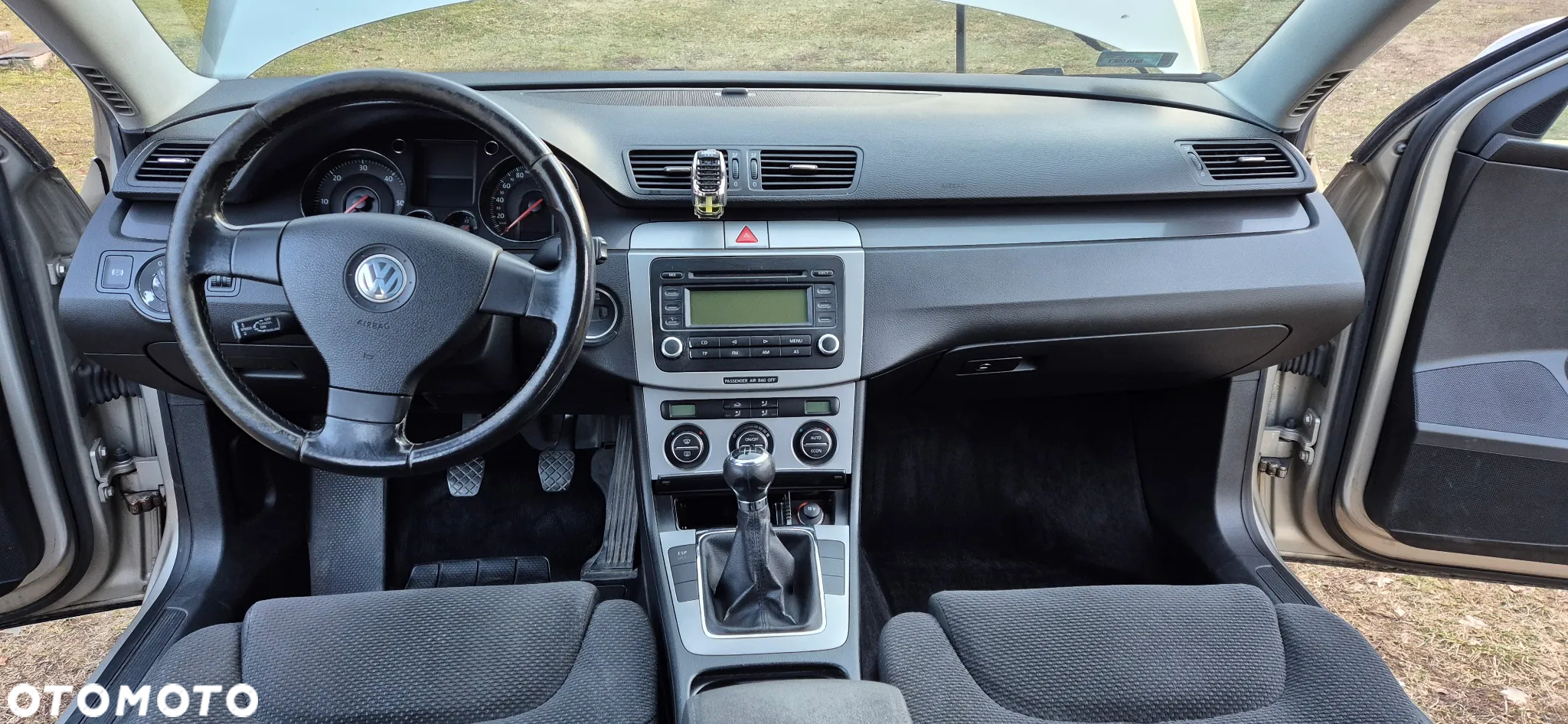 Volkswagen Passat 2.0 TDI Comfortline - 16