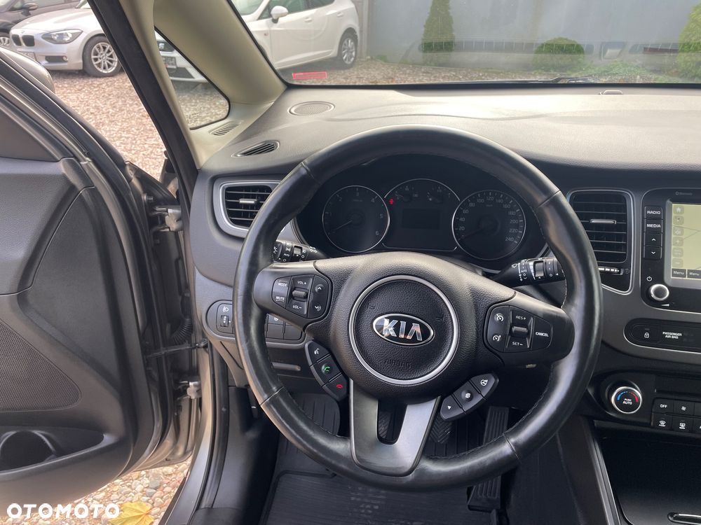 Kia Carens 1.7 CRDi 141 Dream Team Edition - 19