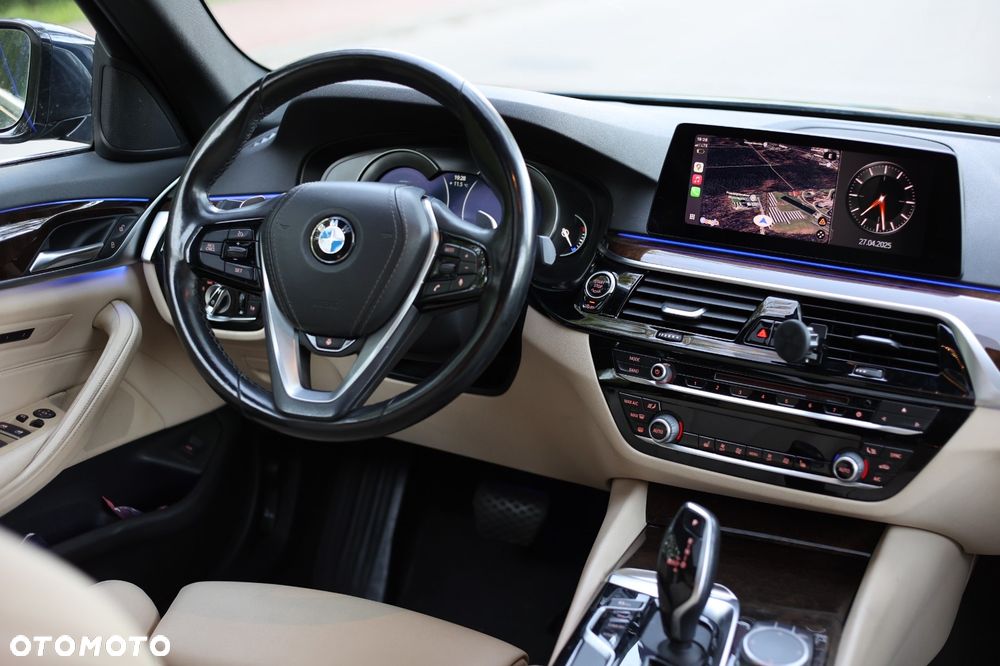 BMW Seria 5 530i xDrive Luxury Line sport - 7