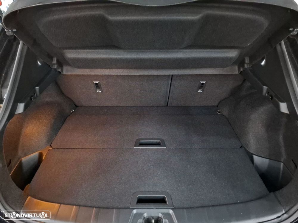 Nissan Qashqai 1.2 DIG-T N-Connecta 18 - 25