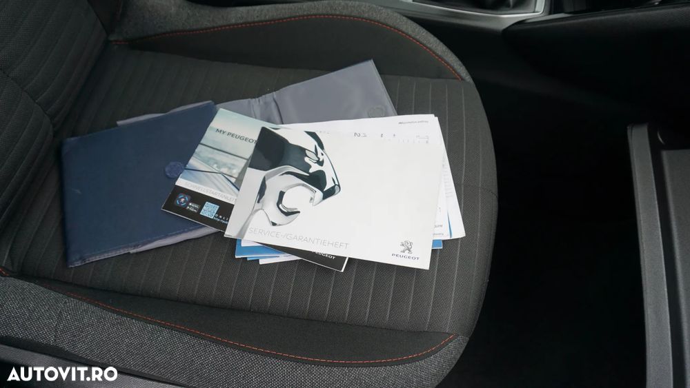 Peugeot 208 BlueHDi 100 GT - 32