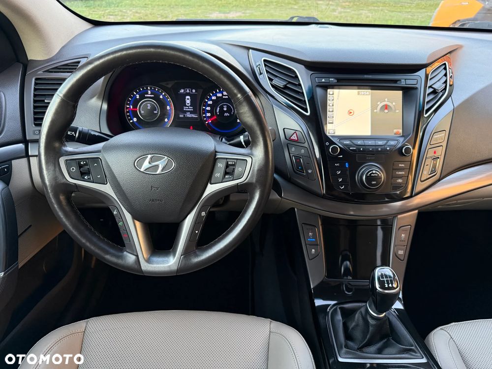 Hyundai i40 Kombi 1.7 CRDi Premium - 28