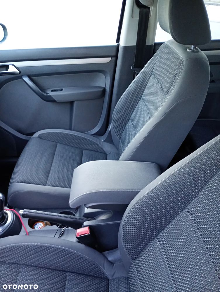 Volkswagen Touran - 7