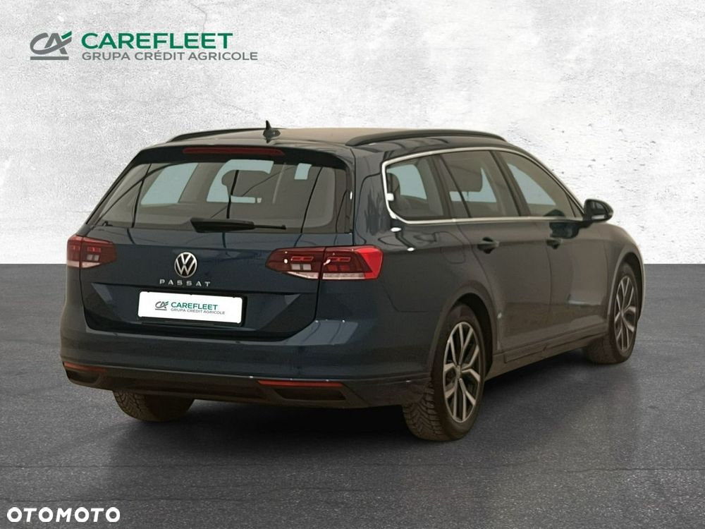 Volkswagen Passat - 5