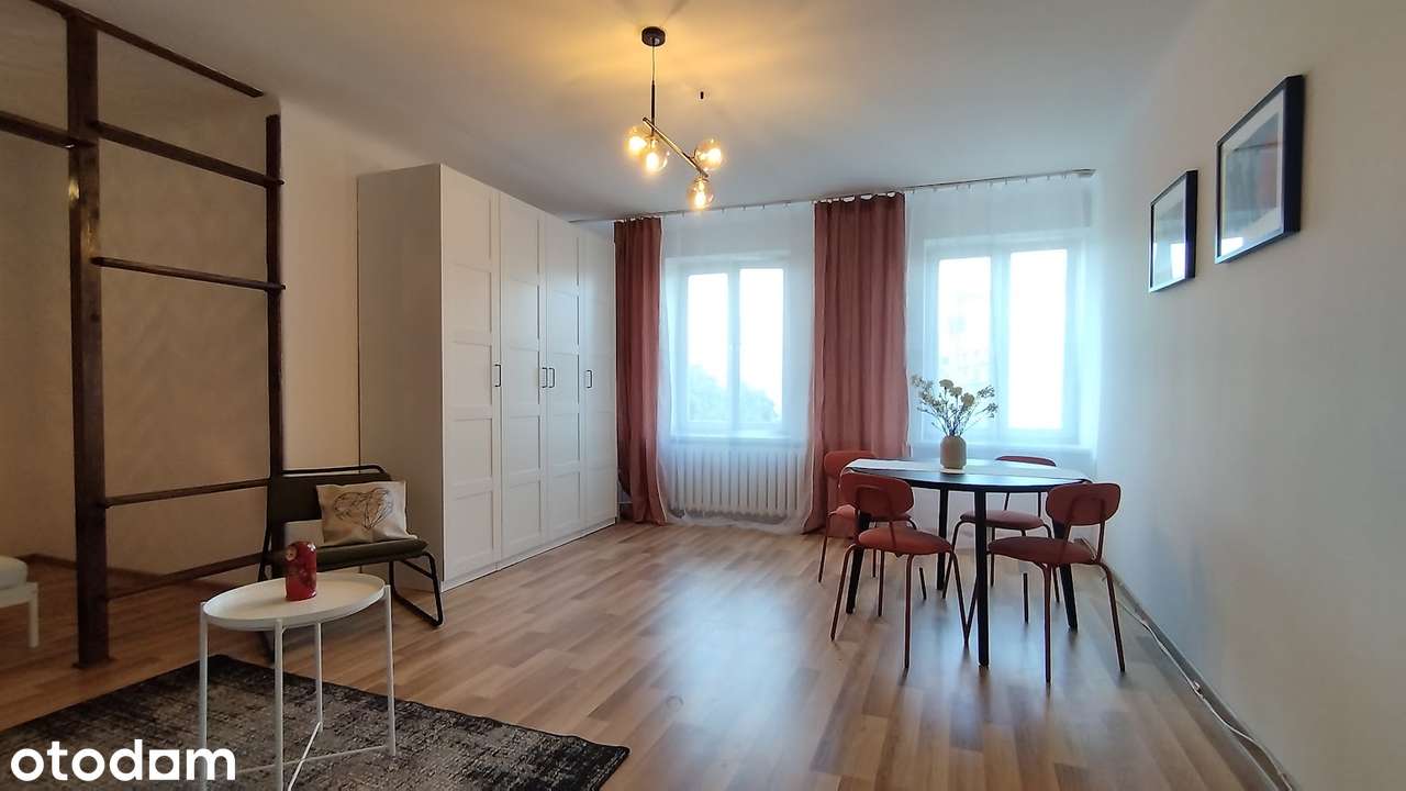 Muranów |42m²|Klimatyczne mieszkanie w kamienicy z widokiem na centrum