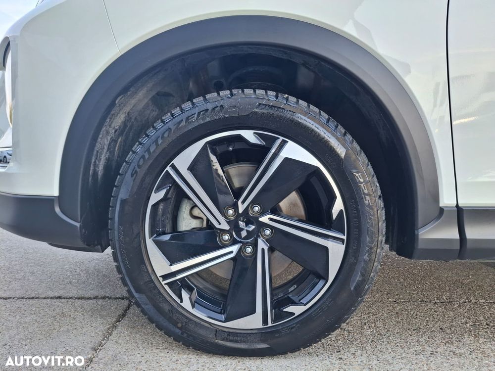 Mitsubishi Eclipse-Cross - 24