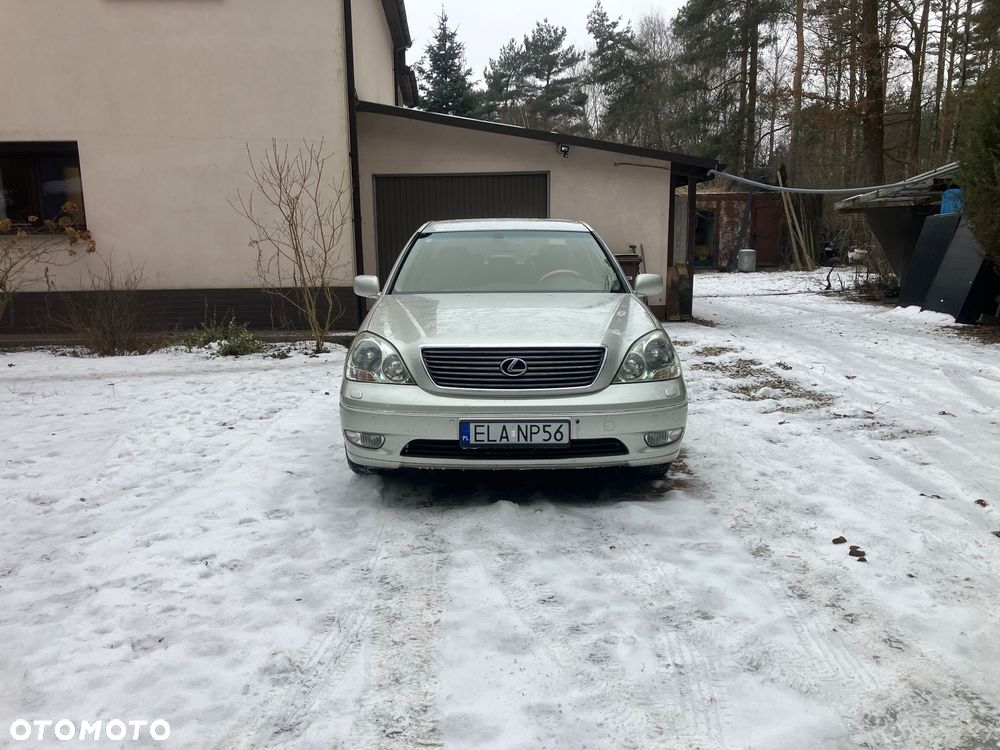 Lexus LS Prezydent - 13