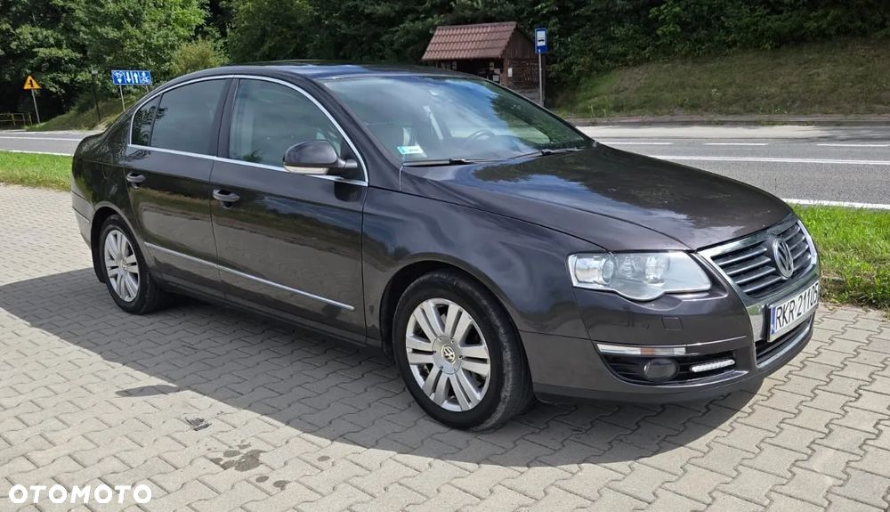 Volkswagen Passat 2.0 FSI Comfortline - 4