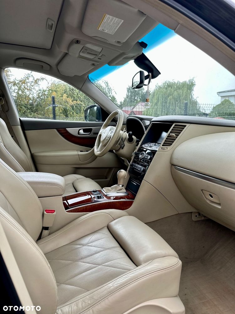 Infiniti FX FX30d S - 13