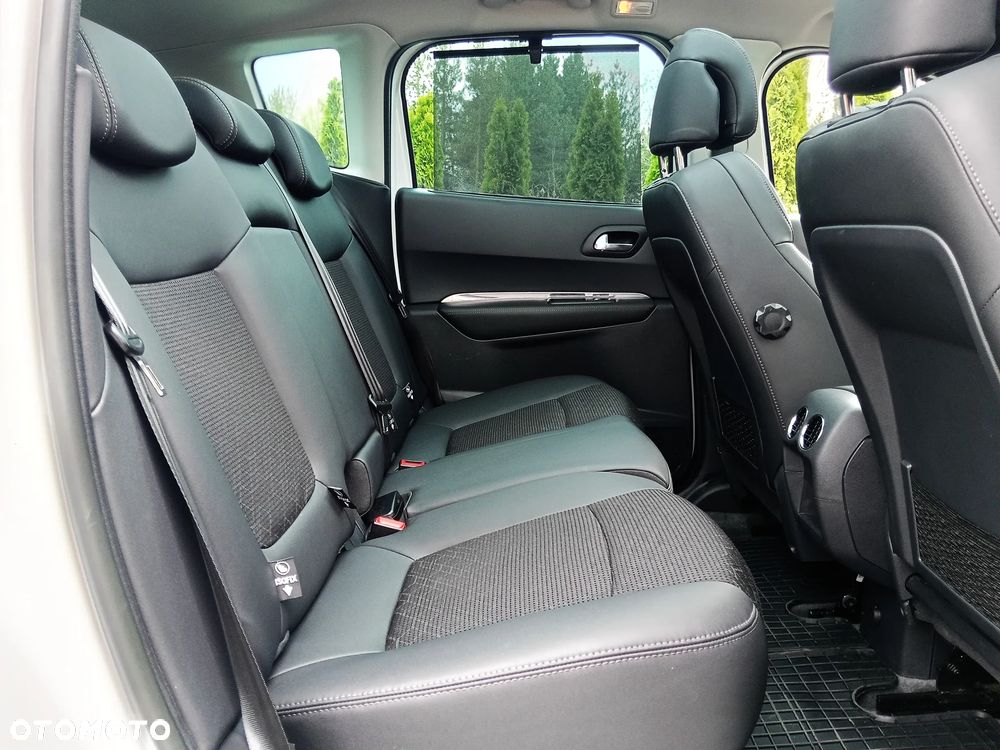 Peugeot 3008 1.6 BlueHDi Style S&S - 16