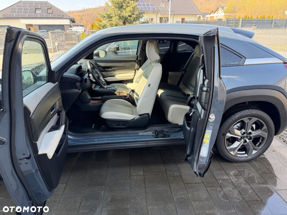 Mazda MX-30 e-SKYACTIV - 4