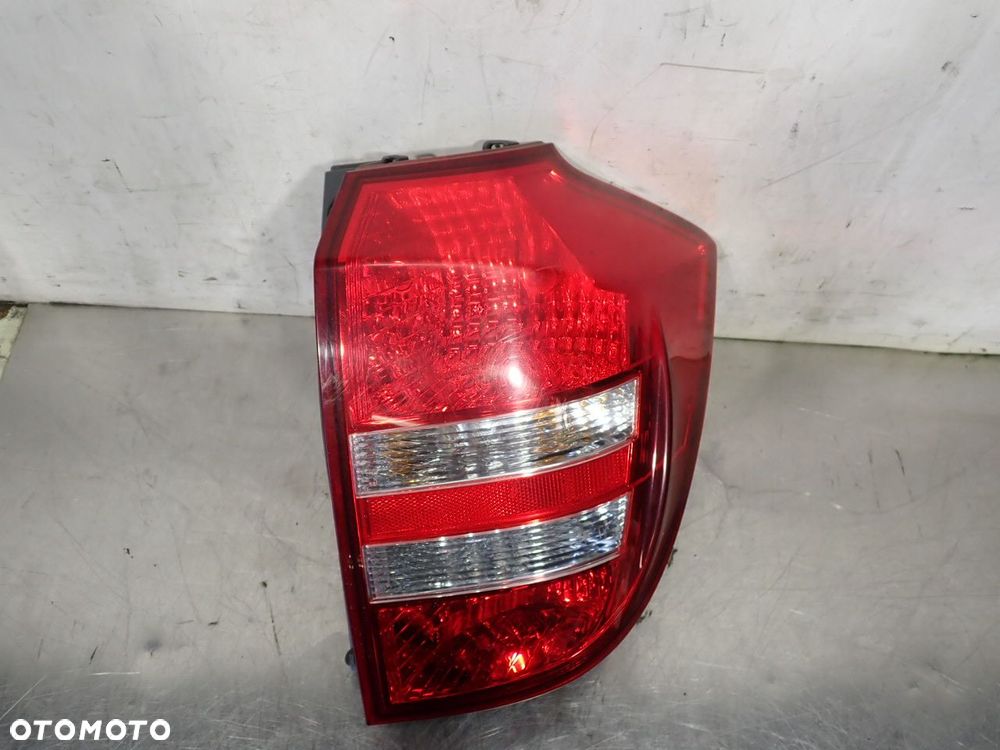 LAMPA PRAWA TYLNA KIA CEED - 2