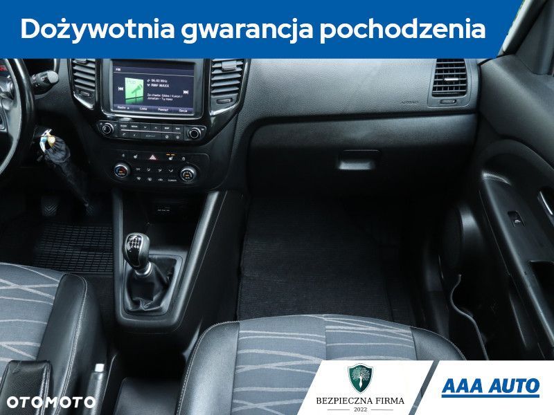 Kia Venga - 10