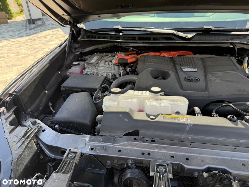 Toyota Sequoia - 13